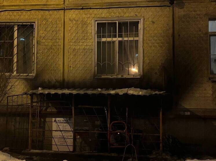     По версии следствия, 4 февраля 24-летняя девушка бросила в подвальное помещение бутылки с горючей смесью. Фото: МК в Питере