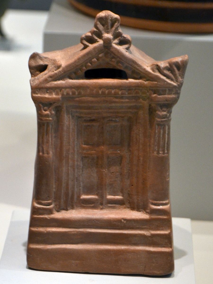 Самая древняя на данный момент копилка в мире.