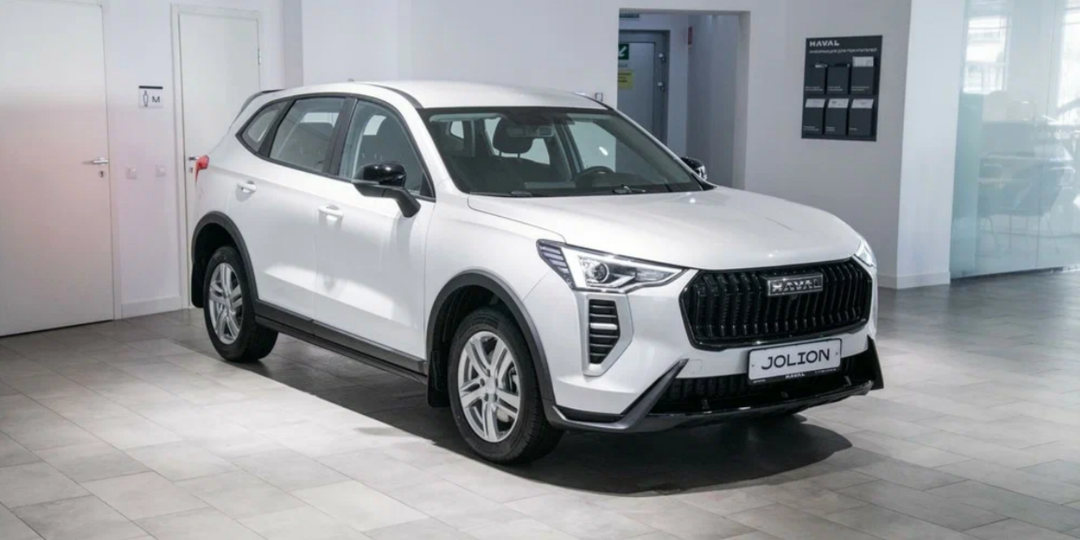 Приценился к обновлённому Haval Jolion 2026 с МКПП. За сколько дилер предложил купить кроссовер?