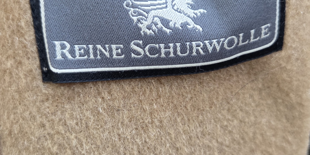 Покупки в секонд-хенде.