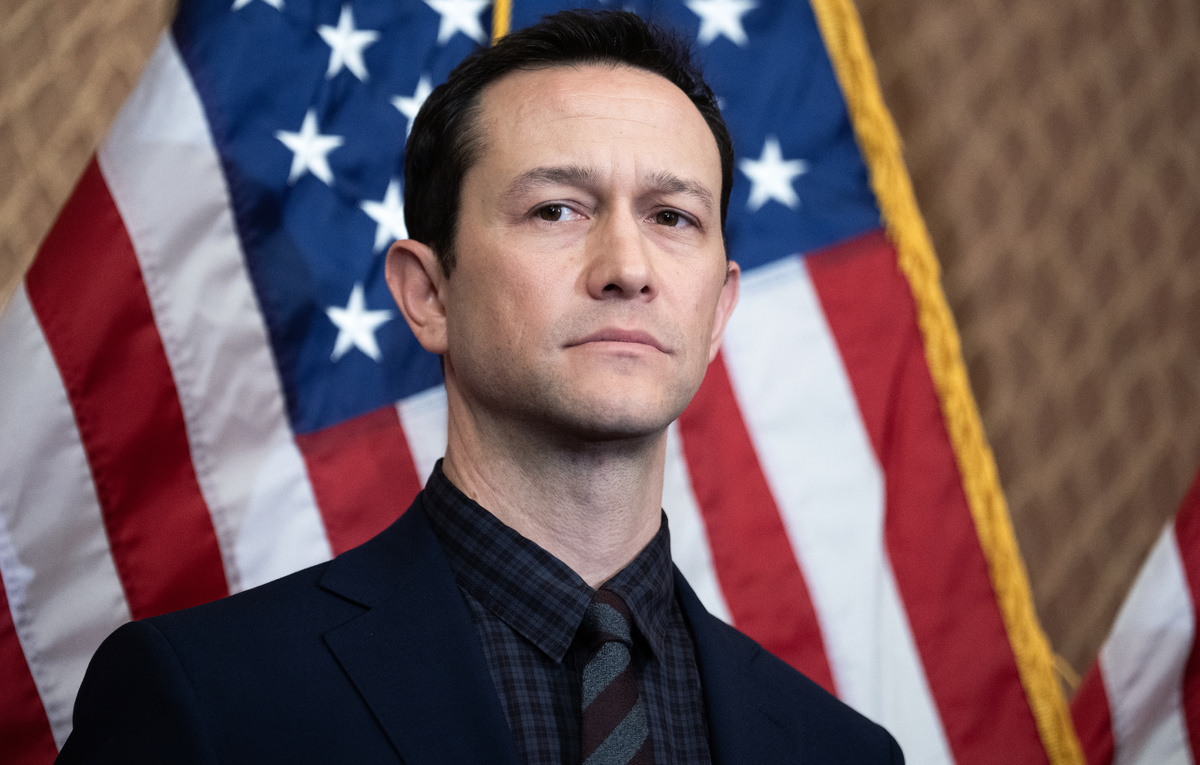    Джозеф Гордон-Левитт  Tom Williams/CQ-Roll Call, Inc via Getty Images