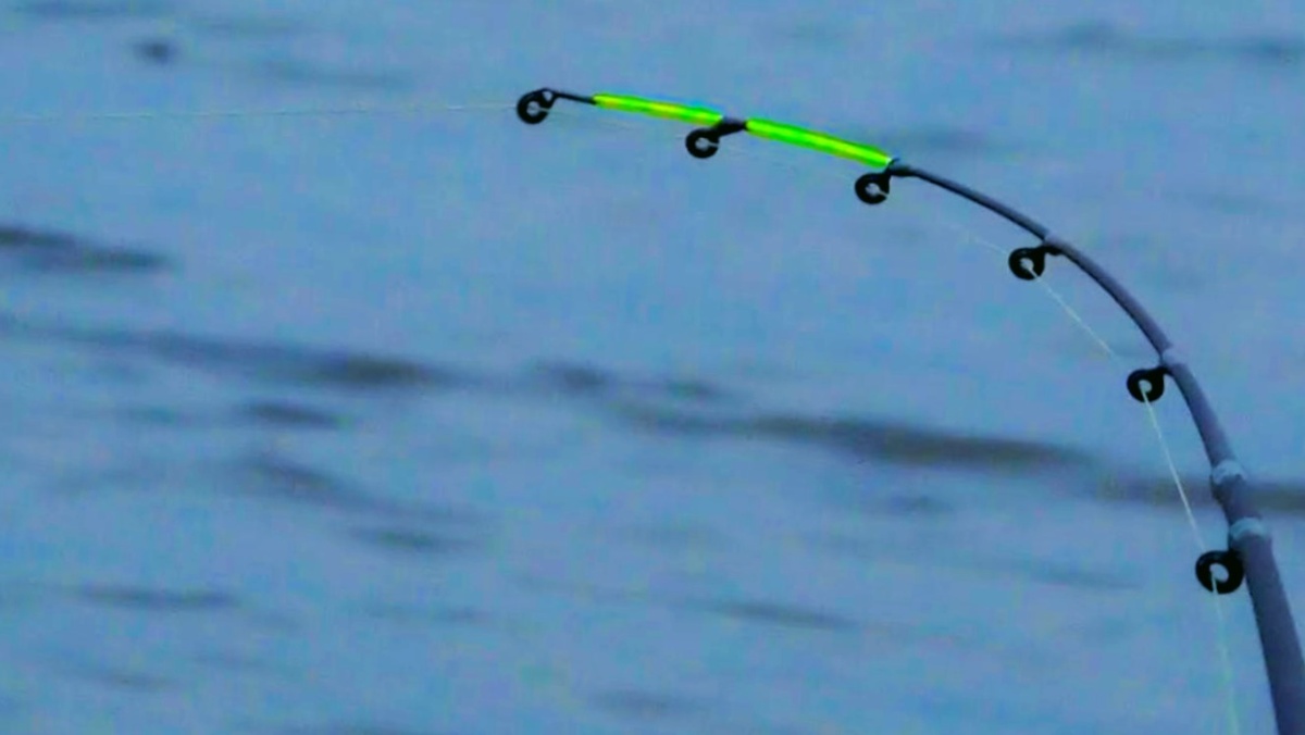 Ловить карася на фидер очень интересно