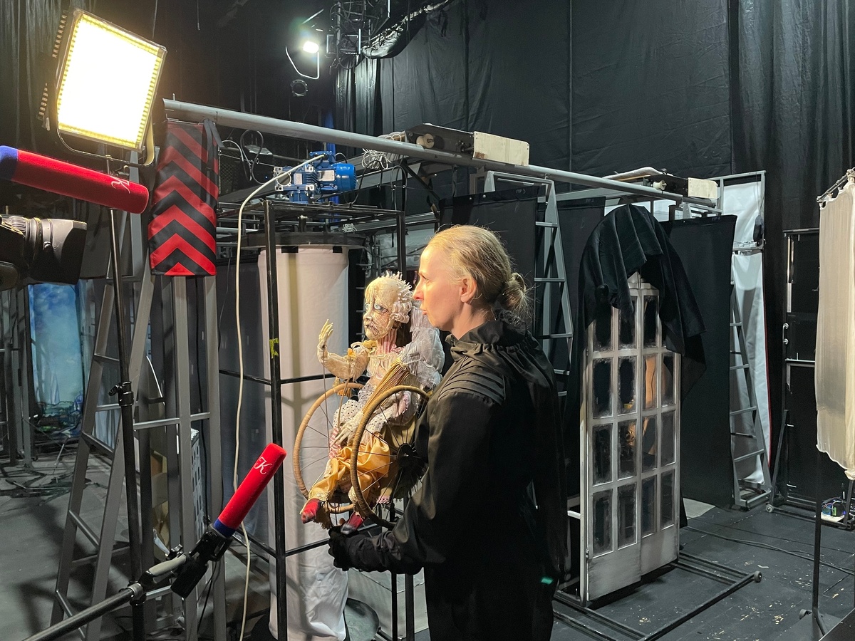    Петрозаводский спектакль «КвинПикS» с аншлагом прошел на фестивале «Золотая маска» в Москве© Театр кукол Карелии