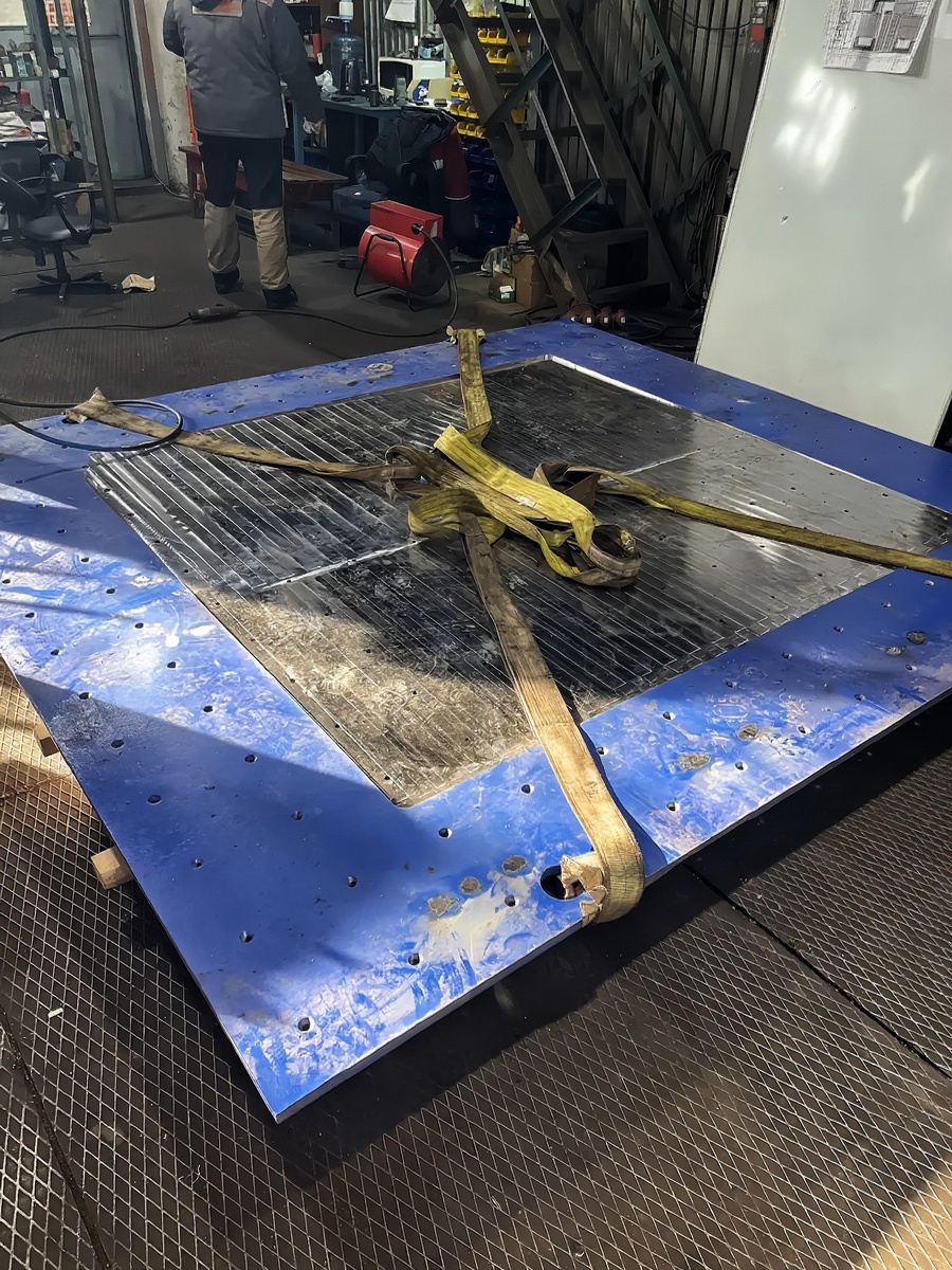 Плита стенда после фрезеровки