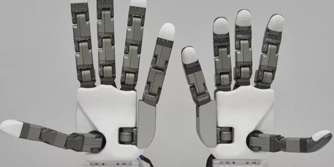 Южнокорейская компания представила роботизированную руку, обладающую ловкостью, сравнимой с человеческой, и весом менее 1 кг.