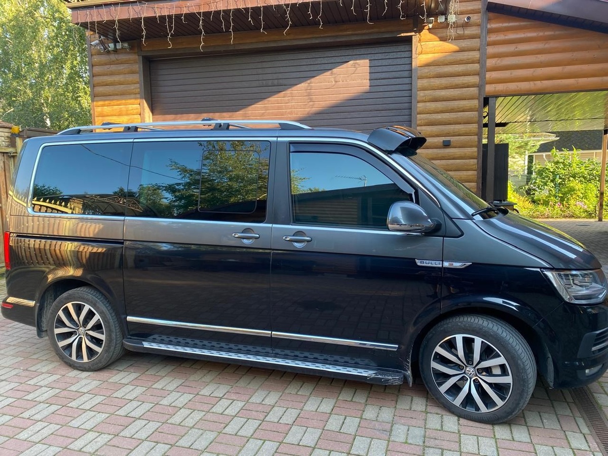 Пороги на Volkswagen. Сразу решают вопрос с посадкой и визуально утяжеляют низ кузова.