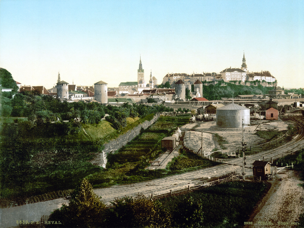 Вид на бастион Сконе и холм Тоомпеа в конце XIX века. Источник фото: Источник фото: https://et.wikipedia.org/wiki/Tallinna_bastionid