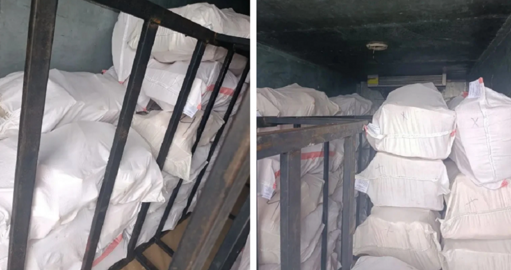 В Омской области на границе задержали почти тонну опасного шпика из Казахстана