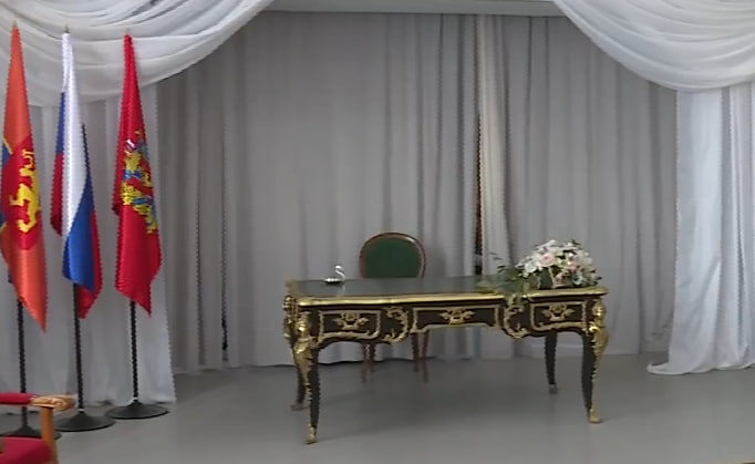     Дворец бракосочетаний в Красноярске с улицы Дубровинского временно переехал