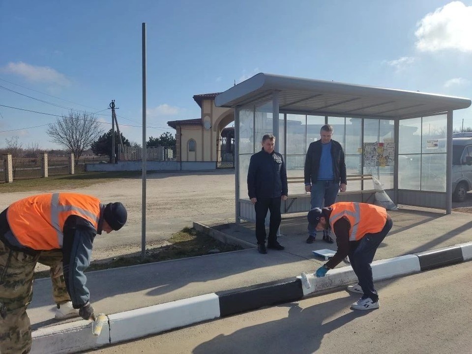    Глава Совмина проверил ход ямочного ремонта в Симферопольском районе. Фото: Юрий Гоцанюк/Tg