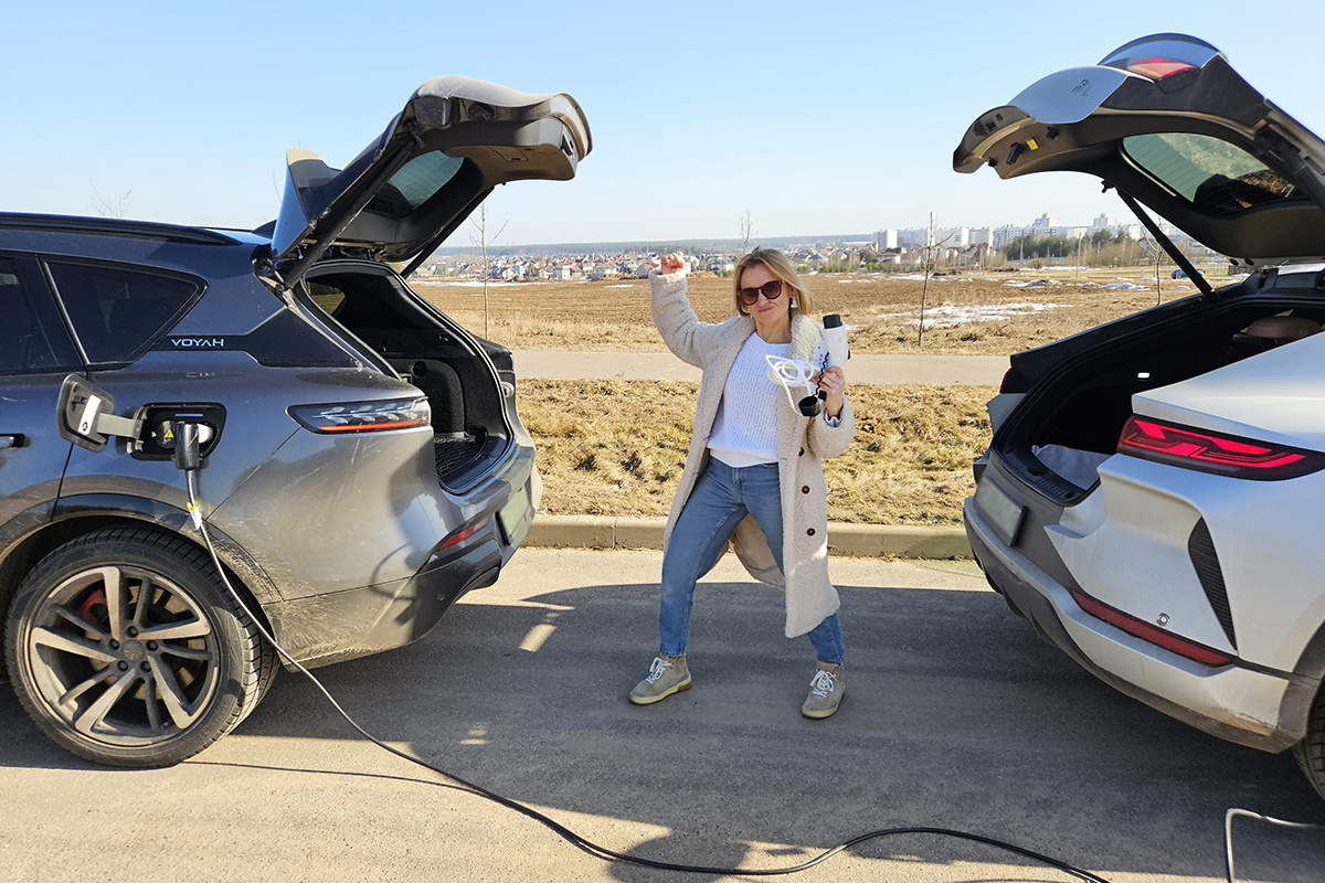    Проверили, что будет, если подключить одну электричку к другой