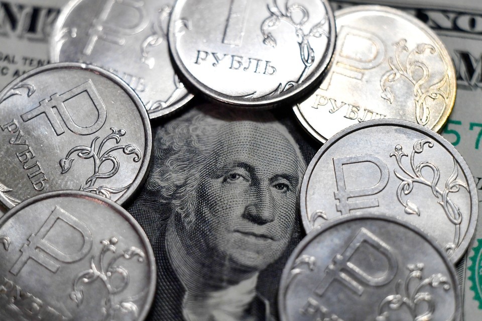    Ослабление рубля имеет прямое влияние на импорт и инфляцию Иван МАКЕЕВ