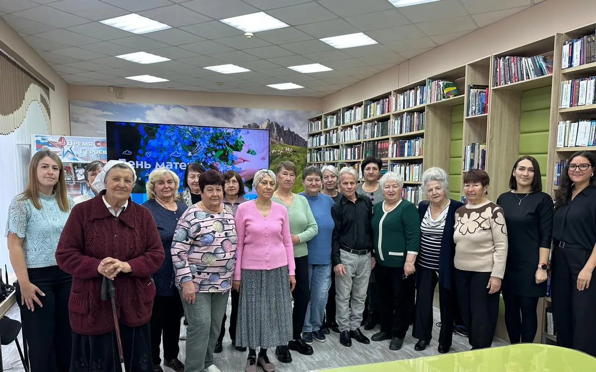 «Литературная гостиная» предлагает своим участникам встречи с книголюбами