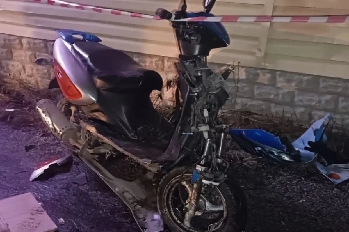    В Чебаркуле оштрафовали отца, чей сын-подросток разбился о стену на мопеде