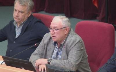 Зампред Саратовской облдумы ждет звонков от избирателей, а получает от мошенников