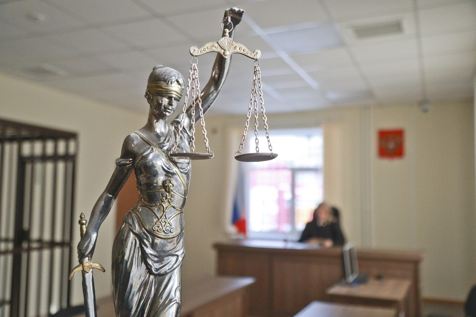    Суд постановил выплатить автору арт-объектов более 5 млн рублей. Олег УКЛАДОВ