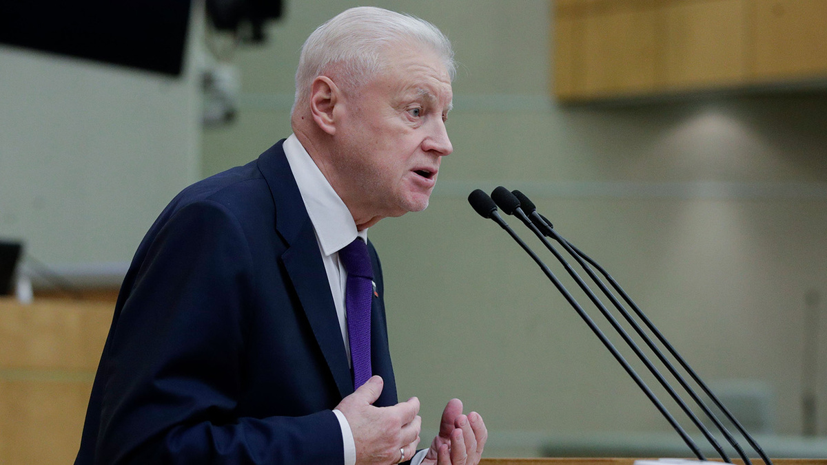   Пресс-служба Государственной Думы России- Руководитель фракции «Справедливая Россия» Сергей Миронов