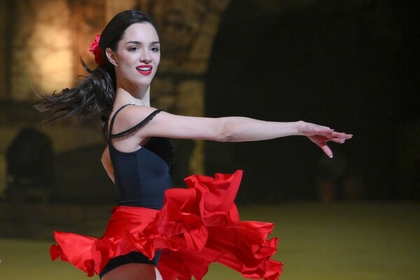 Фигуристка Евгения Медведева во время ледового спектакля «Кармен» Ильи Авербуха в «ЦСКА Арена» в Москве, 01 ноября 2024 года / Алексей Майшев/РИА Новости   📷