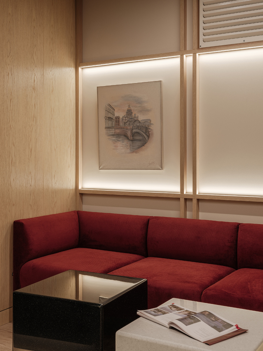 Офис девелоперской компании в СПб. Проект ПЛАН БЮРО. Авторы: Солодянкина О.А., Багмет И.А., фотограф: Е. Титенко