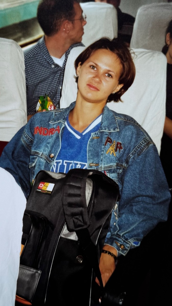 А на следующий день рождения Максим приехал с обручальным кольцом. И что с ним делать, я совсем не знала.