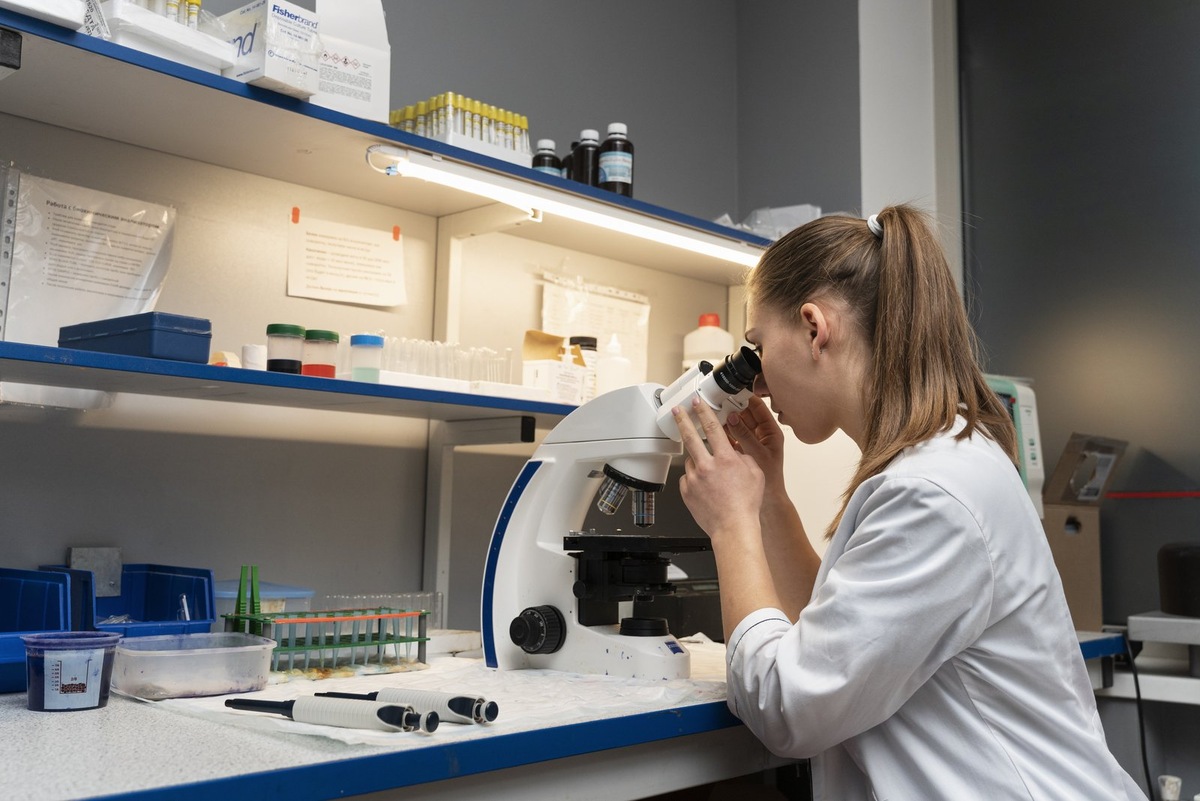    Авторы выступают а косплексный дифференированный подод к обеспечению беопасности подуктов питания.