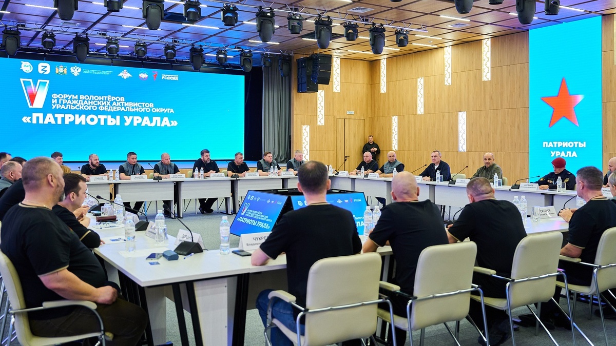    Артём Жога встретился с выпускниками проекта «Герои Югры»