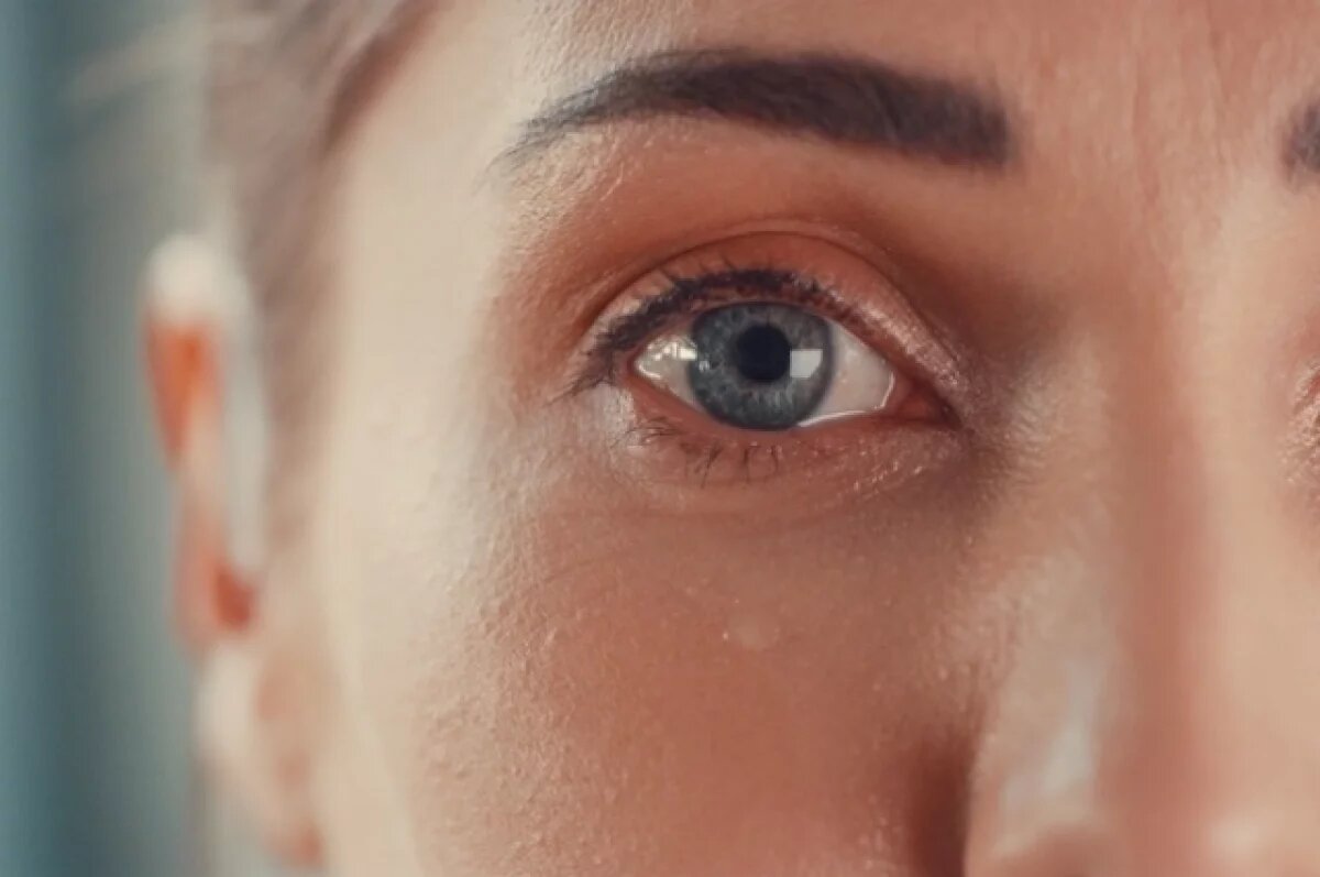    Офтальмолог Шилова рассказала, как яркий экран в темноте влияет на зрение