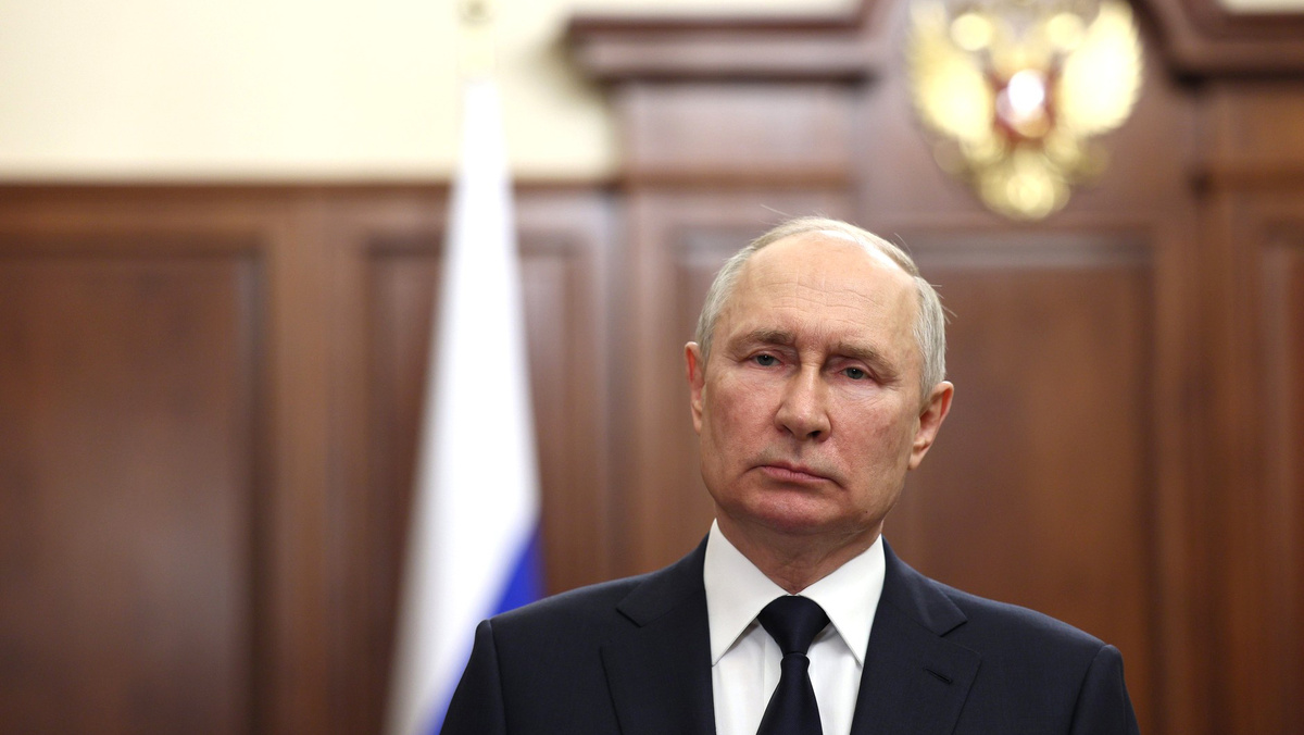    Путин