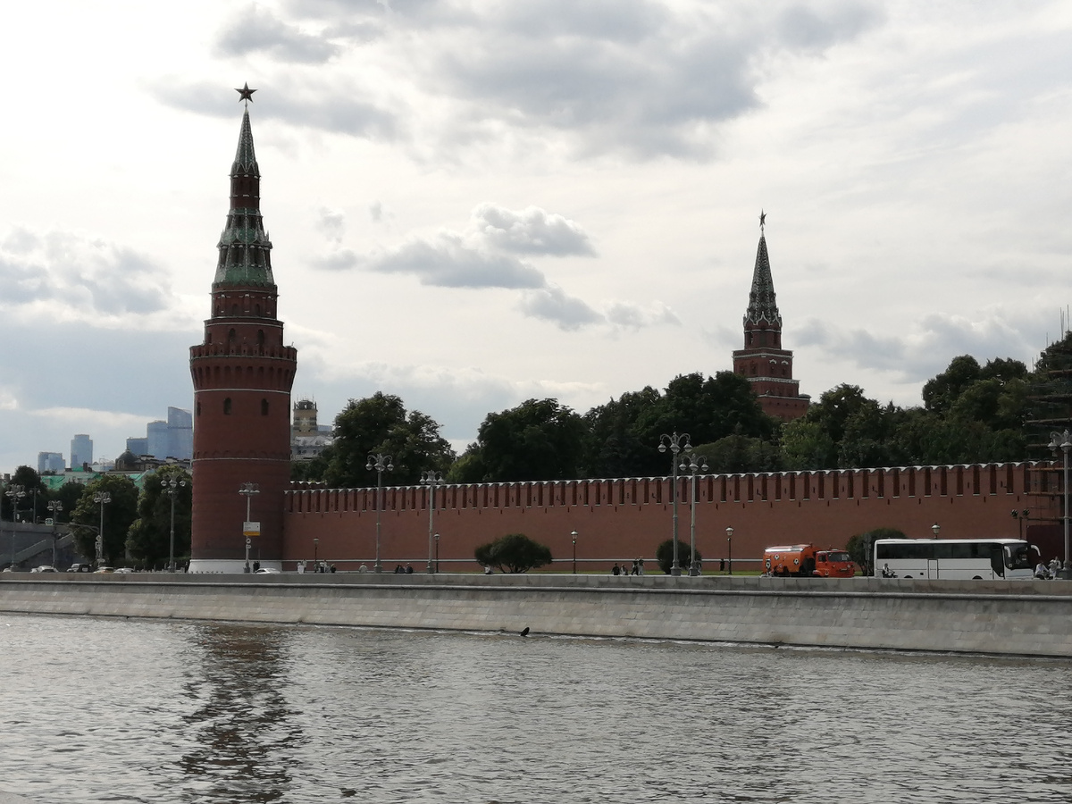 Строили на века