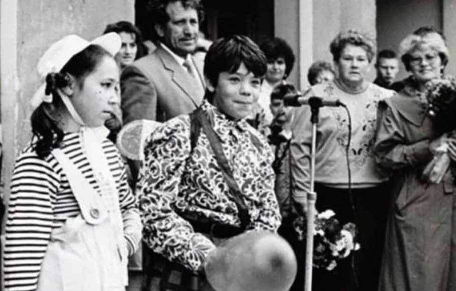 К творчеству шёл с детства