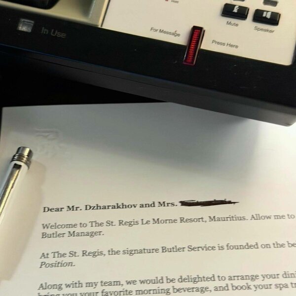     Эльдар Джарахов выпустил песню «Без названия» о расставании с Моной