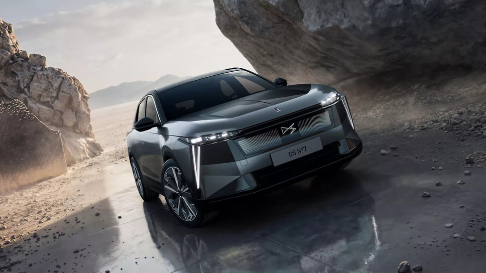 DS №7.📷Фото: DS Automobiles