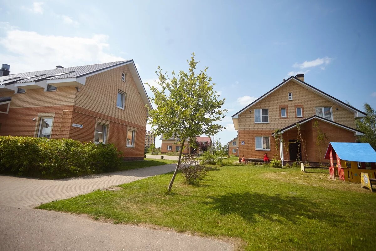    Псков продолжает реализовывать программу кризисного размещения семей