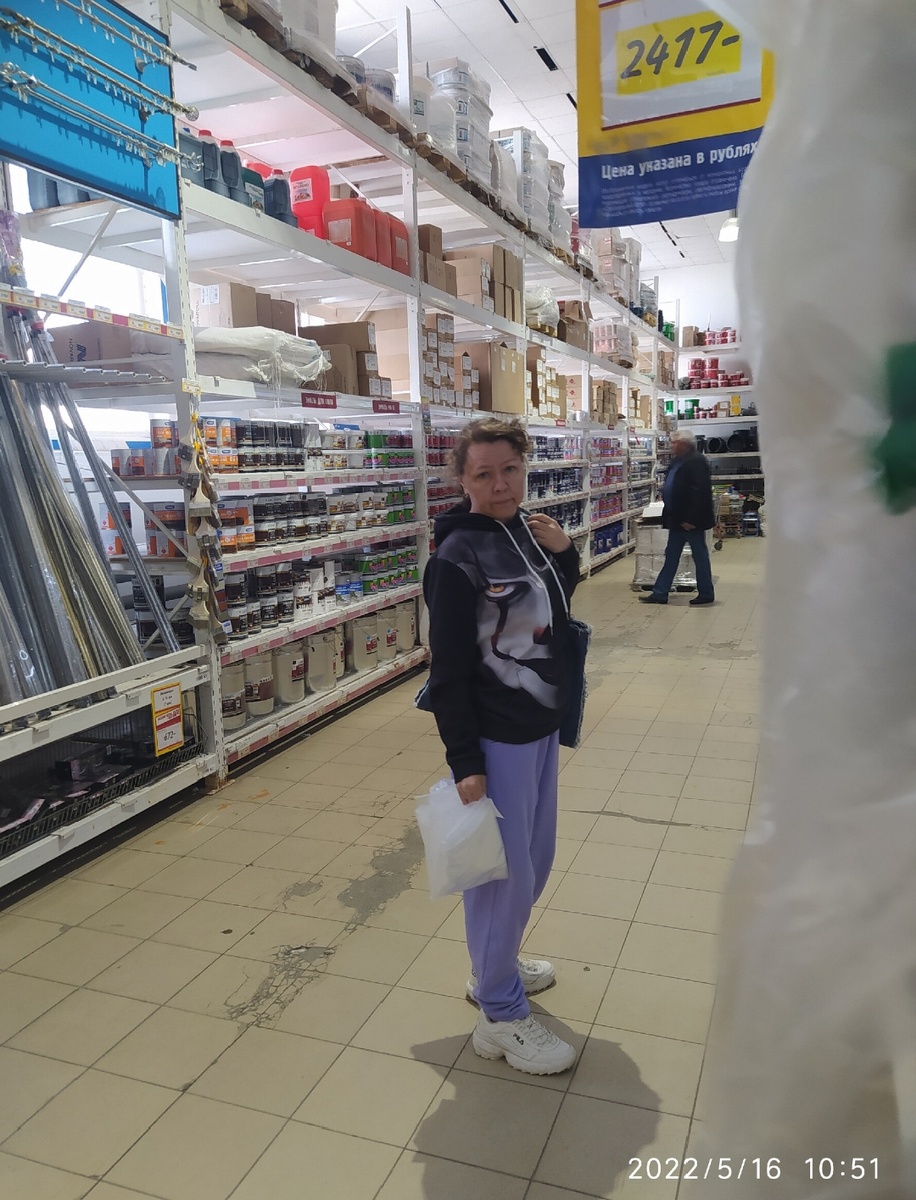 Штаны и худи были куплены 4 года назад в местечковом сх.