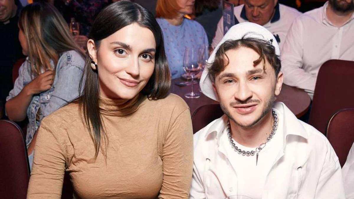    Mona и Эльдар Джарахов. Фото: Телеграм @MonaRaava