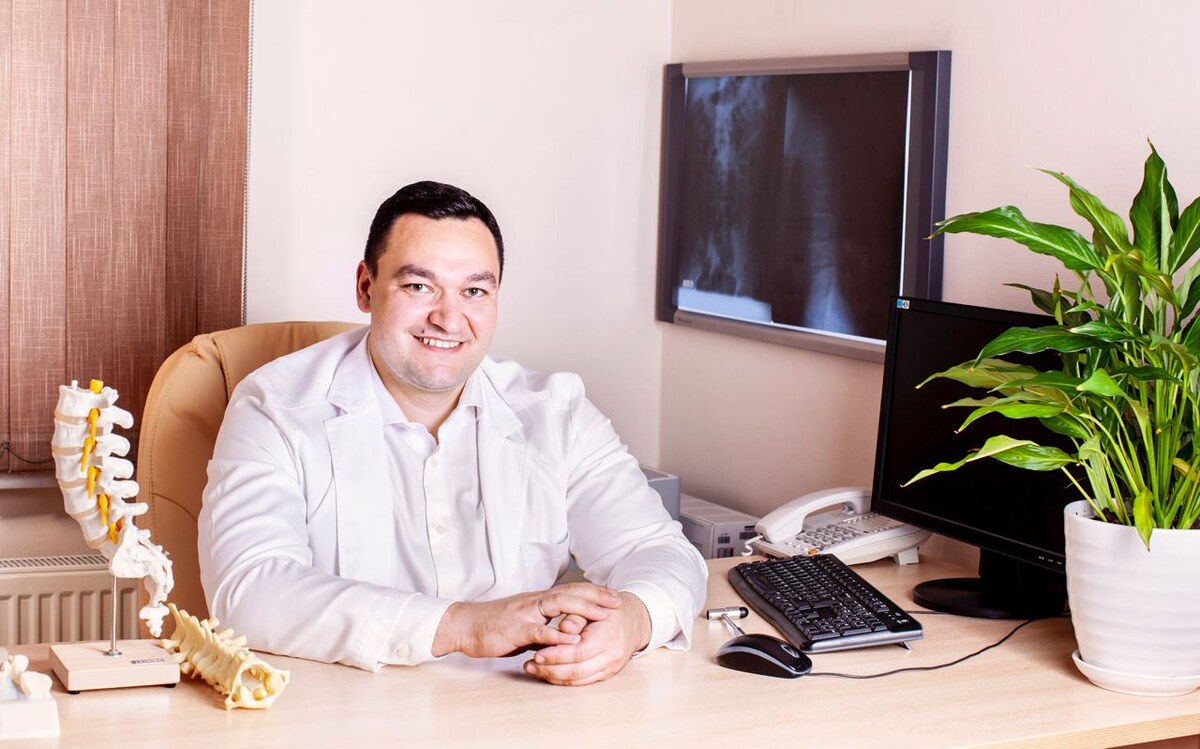 Спинальный нейрохирург Василий Александрович Королишин, к.м.н.