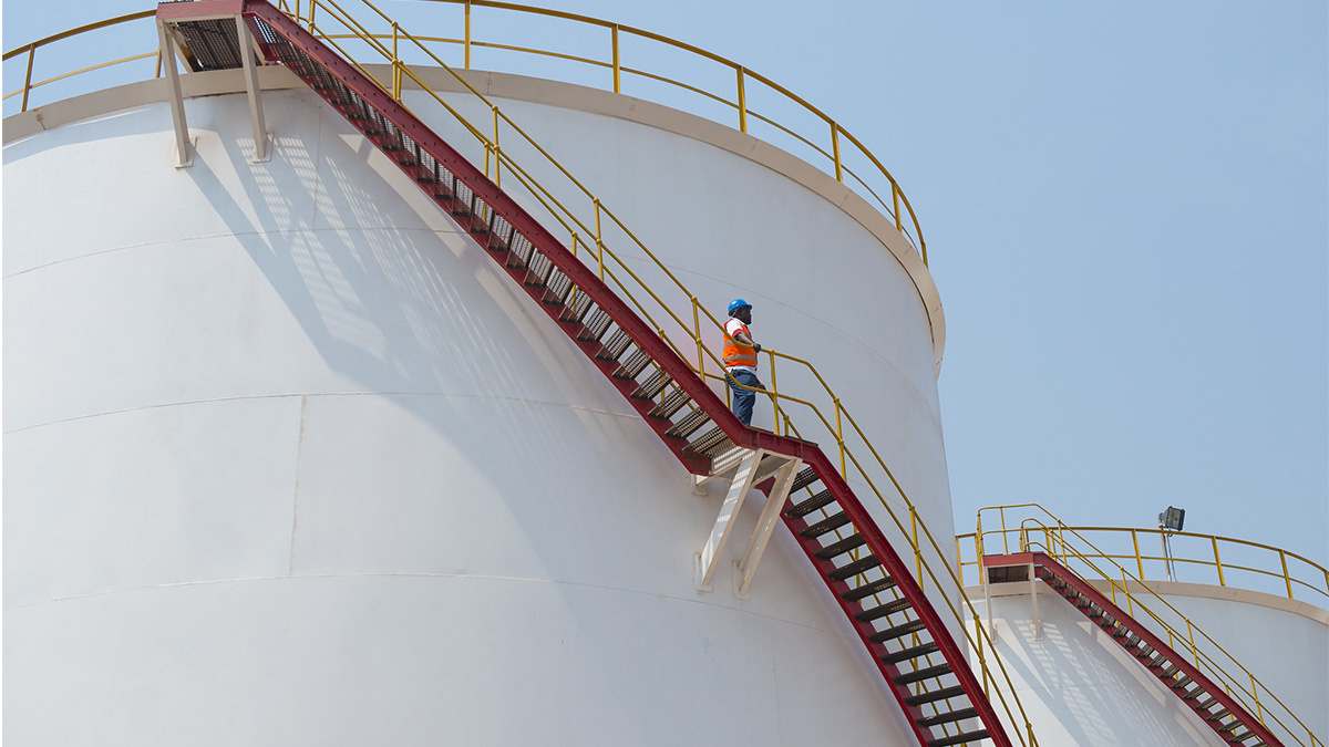     Нефтехранилище   
(cc) Trafigura Images