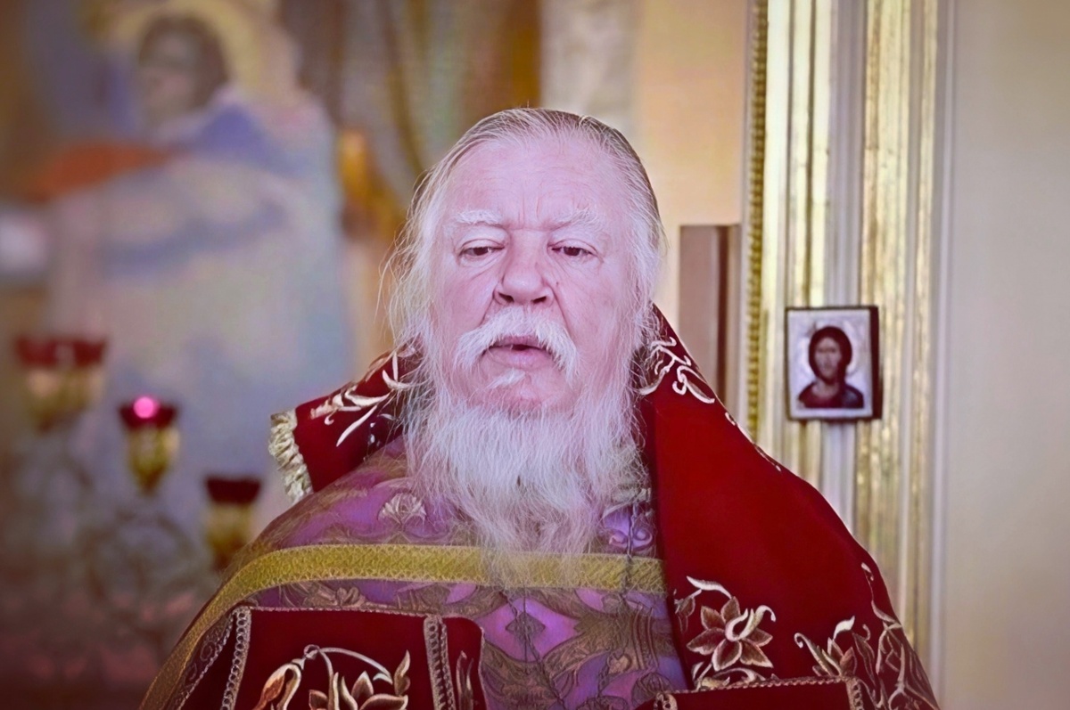 Димитрий Смирнов (07.03.1951 — 21.10.2020 гг.) — протоиерей, церковный и общественный деятель.