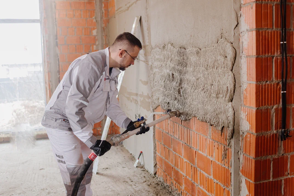 Штукатурные станции одинаково хорошо работают и с гипсовой, и с цементной штукатуркой