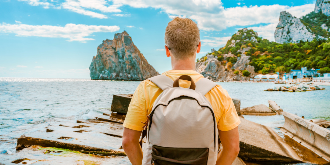 "Людям из вашей страны тут не место": Швейцарец набросился на туриста из России во Вьетнаме из-за татуировки. Пришлось извиняться