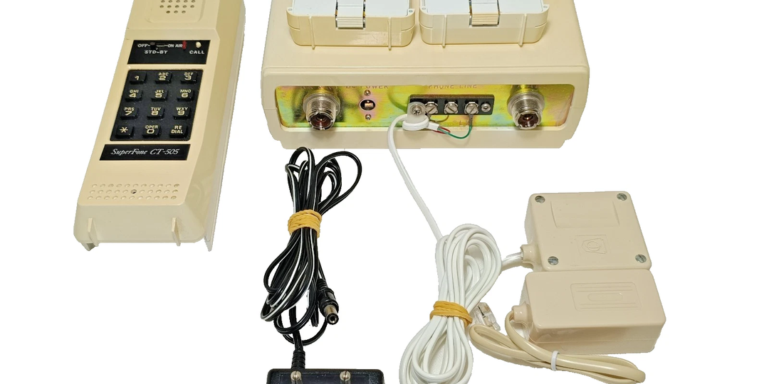 Один из первых японских дальнобойных радиотелефонов 80-х — SuperFone CT-505