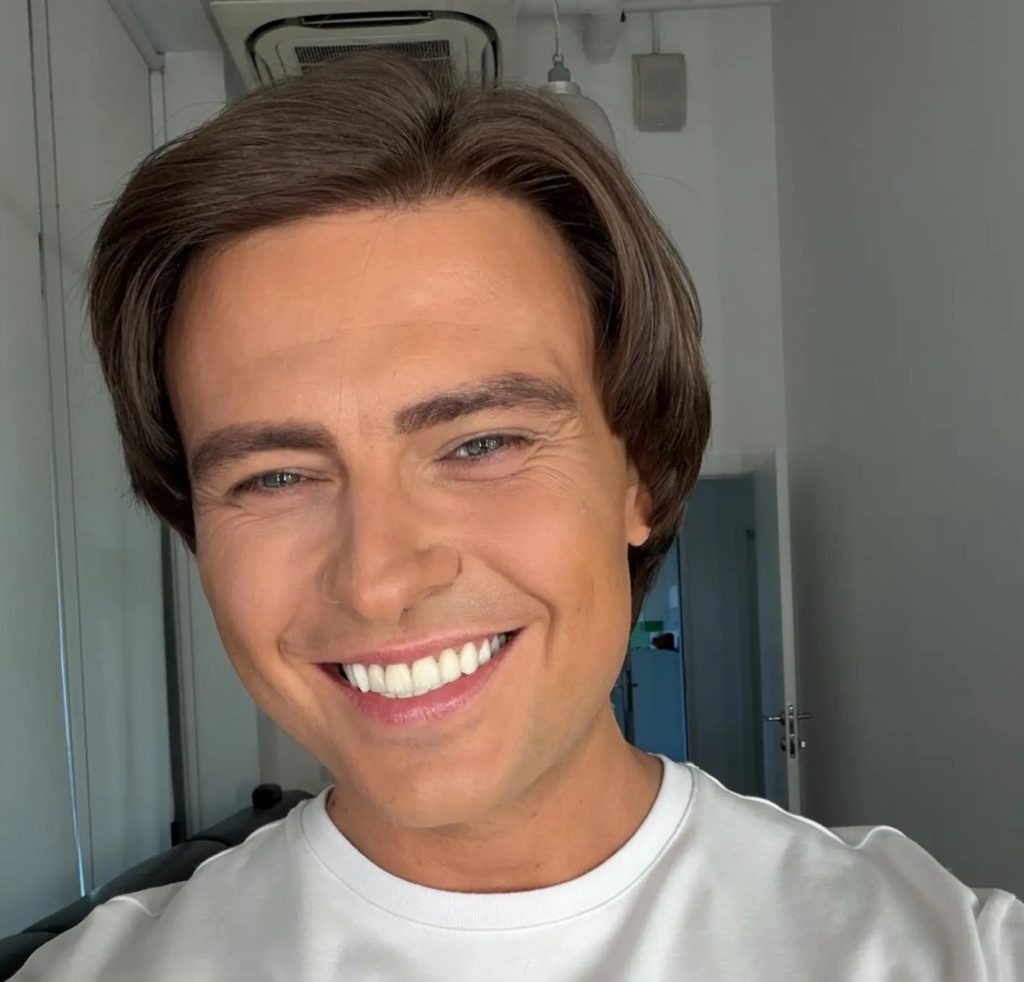 Фото: канал MAX "Звёздная пыль"📷    Я и Ксюша Собчак: Прохор Шаляпин заявил, что не всякий выйдет на сцену без грима
