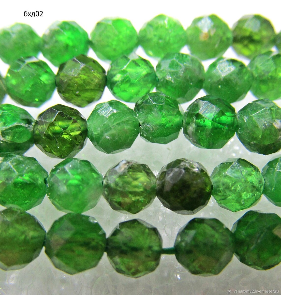 Бусины хромдиапсид. Фото из Интернета. 