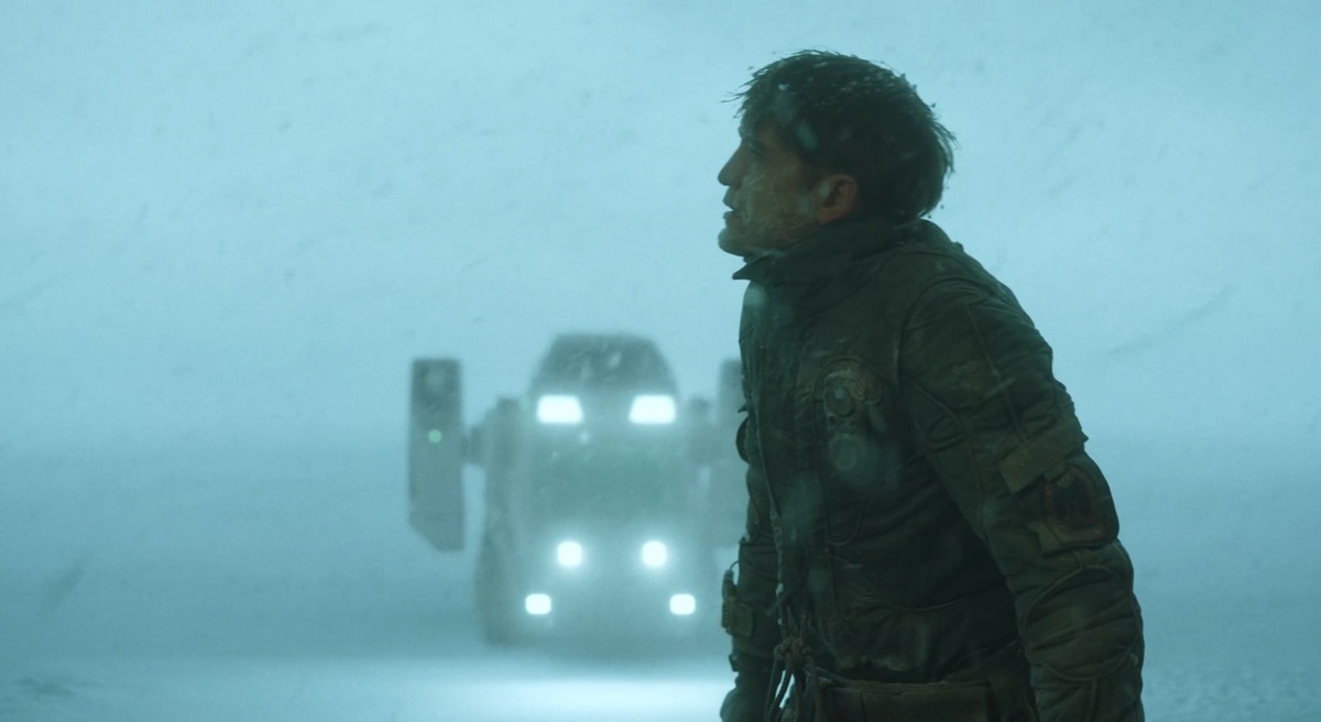 Кадр из фильма «Микки 17» (Mickey 17, 2025)