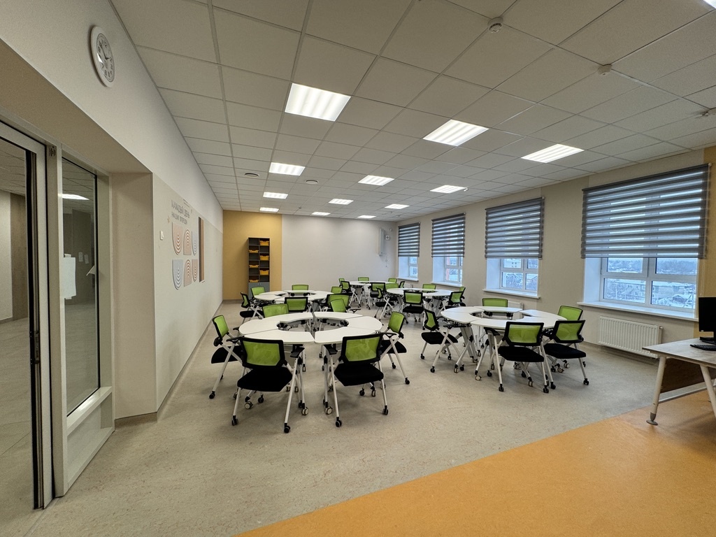 Средняя школа с. Мальково Тюменская область. Коллекции Splash и Real