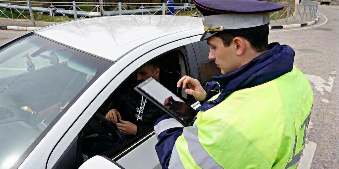 Забыл права и как назло остановил сотрудник ГИБДД: объясняю что делать в такой ситуации