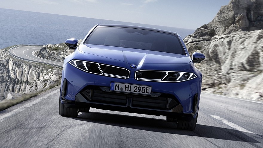    На фото: новый седан BMW i3