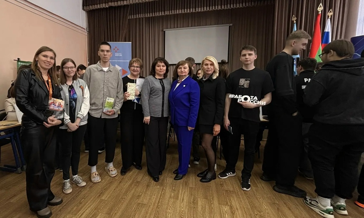 Старт карьеры: студенты и выпускники встретились с работодателями на ярмарке вакансий