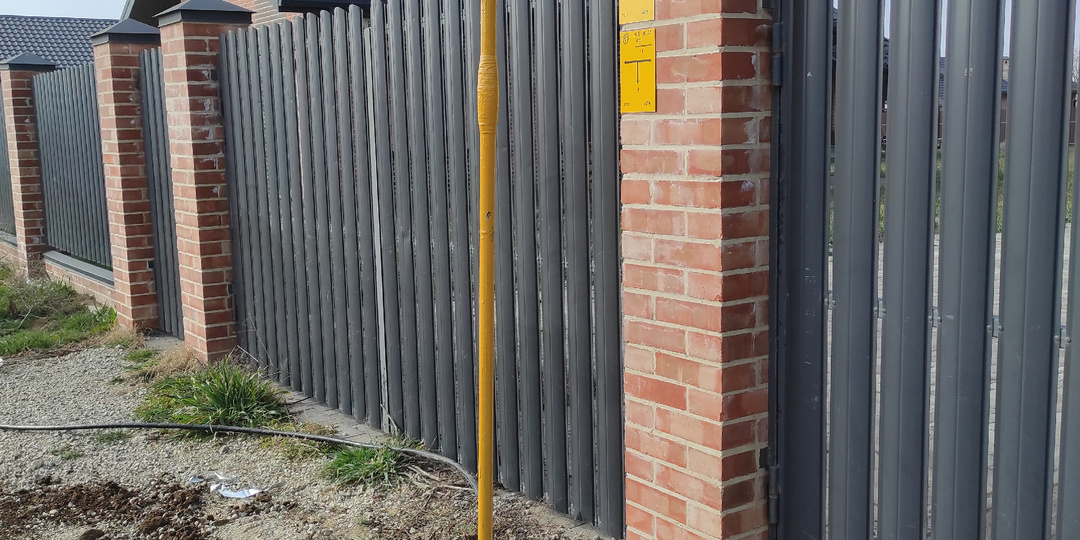 Маленькие проблемы большого дома продолжаются