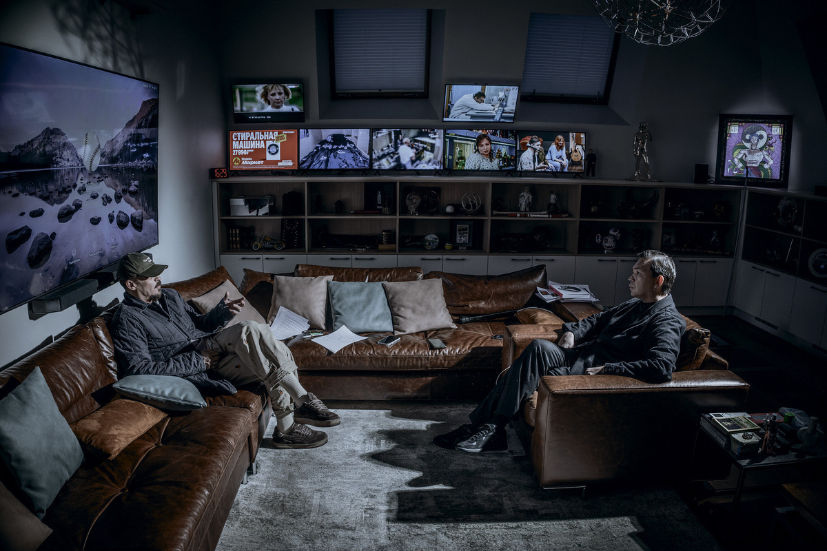     Вячеслав Дусмухаметов — Антон Беляев: о продюсерстве, диджитале и одиночестве за кадром